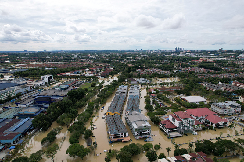 Shah alam submerged flood 2021