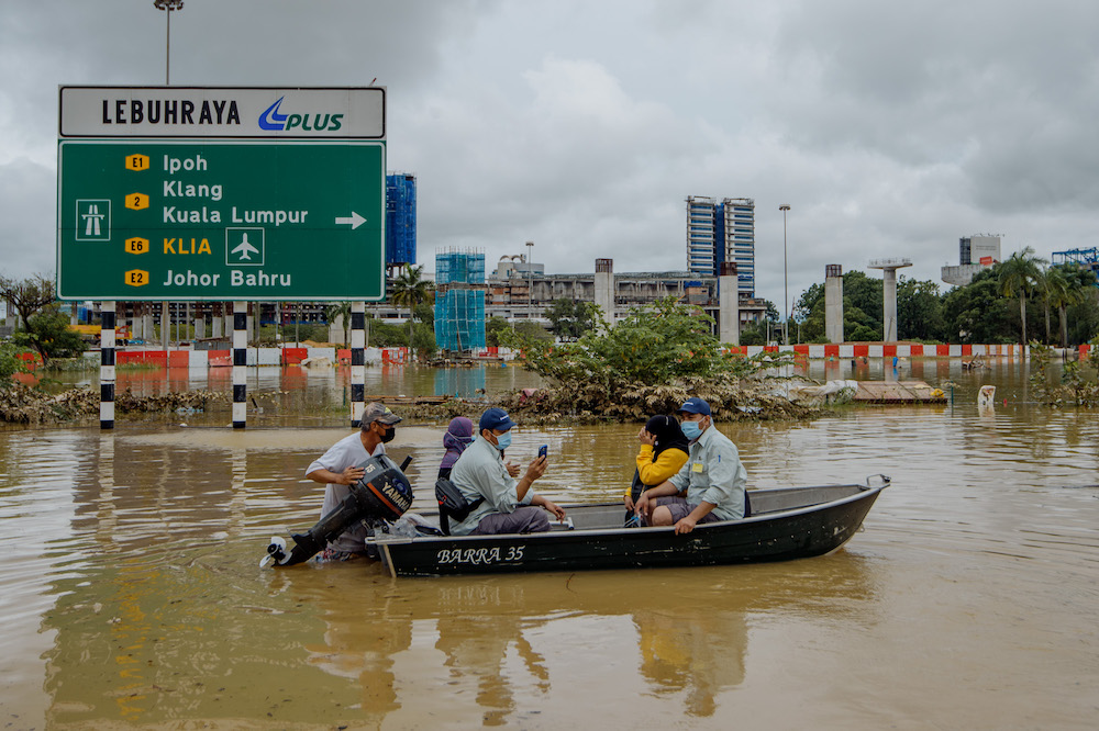 essay flood in malaysia