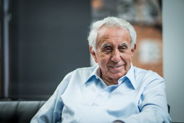 Image source: Meriton - Harry Triguboff AO, Managing Director of Meriton is a driving force behind the strategic decision to upgrade Meriton’s “digital views” using the latest Artificial Intelligence (AI)-led property technology from MRI Software in Australia.